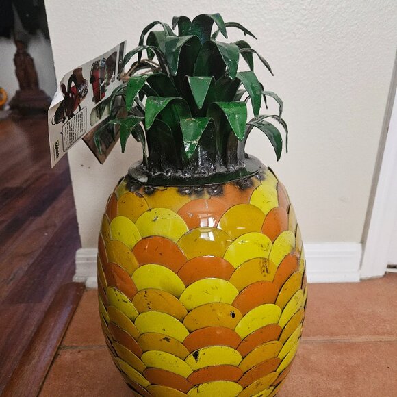 RARE THINK OUTSIDE PINEAPPLE HAND WELDED METAL ART WINE COOLER BEVERAGE HOLDER - Picture 1 of 16